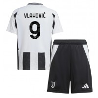 Juventus Dusan Vlahovic #9 Heimtrikotsatz Kinder 2024-25 Kurzarm (+ Kurze Hosen)